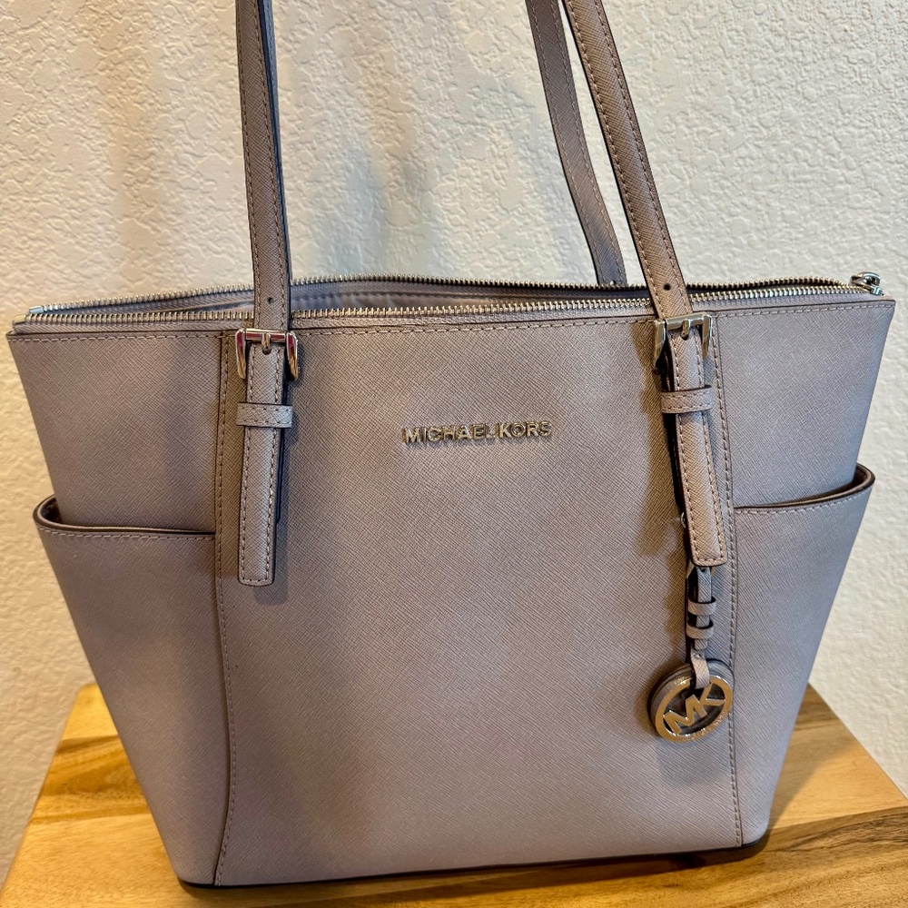 Michael Kors Jet Set tote
